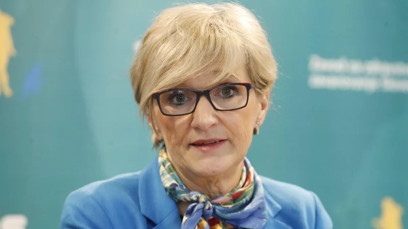 Fotografija: Generalna direktorica ZZZS Tatjana Mlakar je predstavila poslovanje zdravstvene blagajne. FOTO: Leon Vidic/Delo