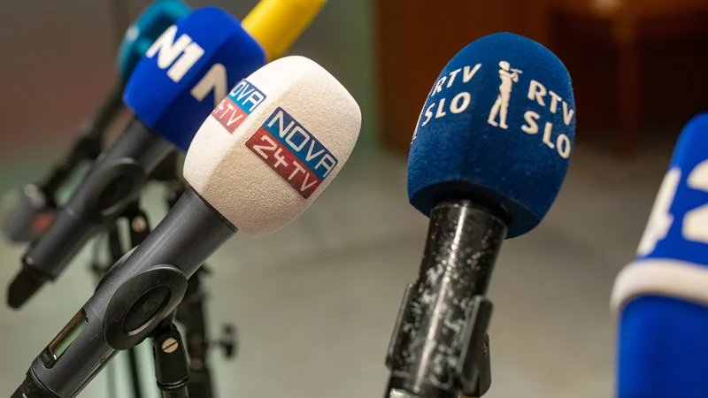 Fotografija: Kako je mogoče, da je državna (imenovana tudi javna) TV Slovenija v ekskluzivnem nedeljskem terminu gostila programskega direktorja Nove24TV Borisa Tomašiča? FOTO VORANC VOGEL/DELO
