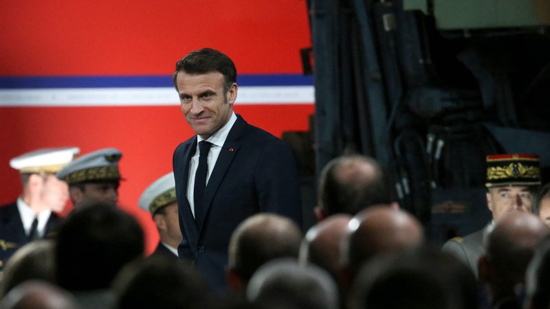 Fotografija: Francoski predsednik Emmanuel Macron je pred dnevi nagovoril vojsko. FOTO: Bob Edme/AFP
