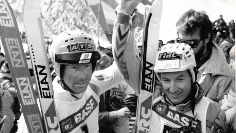 Fotografija: Večna tekmeca z Elanovimi smučmi: Bojan Križaj (desno) in Ingemar Stenmark (levo). FOTO: Joco Žnidaršič/Delo