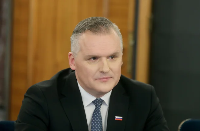 Bojan Kumer poziva občine na pomoč. FOTO: Blaž Samec/Delo
