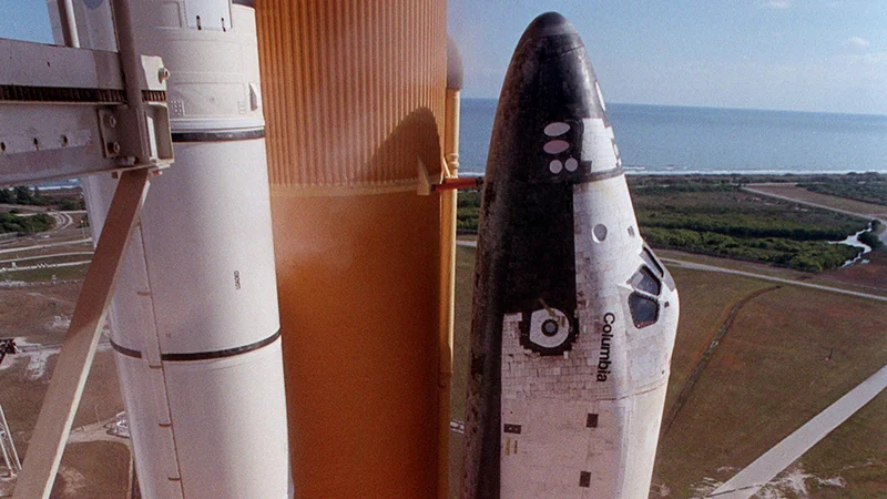 Columbia je še zadnjič poletela 16. januarja 2003. Okoli 82 sekund kasneje je ob levo krilo udaril odpadli del izolacijske pene, kar je bilo usodno za sedem ljudi. FOTO: Nasa
