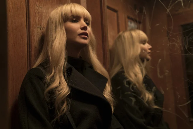 Jennifer Lawrence v Rdečem vrabcu. Foto Planet TV
