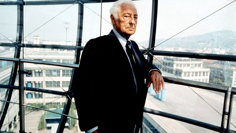 Gianni Agnelli je bil najbolj spoštovani Italijan na svetu v desetletjih gospodarskega buma. FOTO: Tiziana Fabi/AFP
