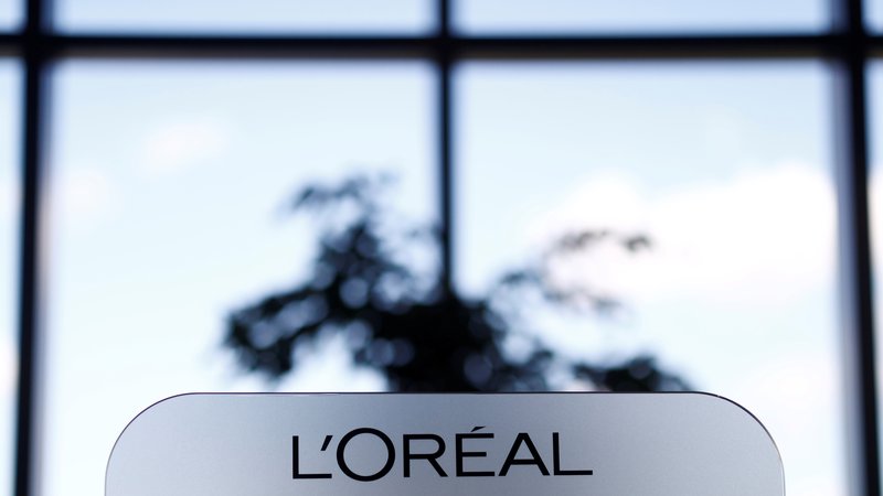 Fotografija: L'Oréal je v letu 2022 imel nadpovprečno rast prodaje.

FOTO: Christian Hartmann/Reuters
