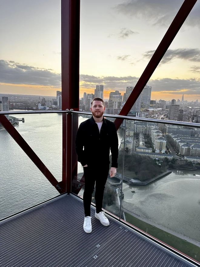 pravi, da rad živi v Londonu. Mesto je odprto, multikulturno, veliko je muzejev, koncertov. Prizna, da najbolj pogreša domačo kuhinjo, ki je neprimerljivo boljša od britanske. FOTO: osebni arhiv
