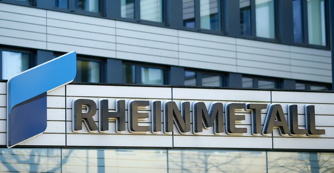 Rheinmetall je sposoben izdelati več topovskih granat, kot jih porabi svet. FOTO: Thilo Schmuelgen/Reuters
