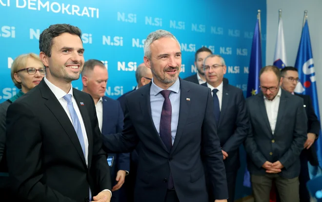Glede podpore interpelaciji celotne vlade v NSi pričakujejo, da bo SDS vložila predlog konstruktivne nezaupnice z imenom novega mandatarja. FOTO:&nbsp;Blaž&nbsp;Samec/Delo
