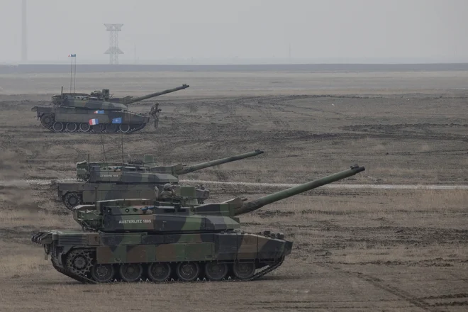 Francija za zdaj ne bo poslala v Ukrajino tankov leclerc. FOTO:&nbsp;Inquam/George Calin/Reuters
