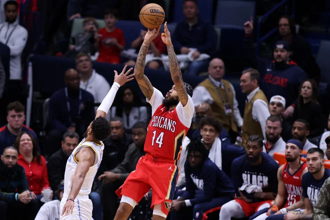 Zvezdnik New Orleansa Brandon Ingram je po učinku brez točke v prvi četrtini v nadaljevanju tekme proti LA Lakres dosegel kar 35 točk. FOTO: Jonathan Bachman/AFP
