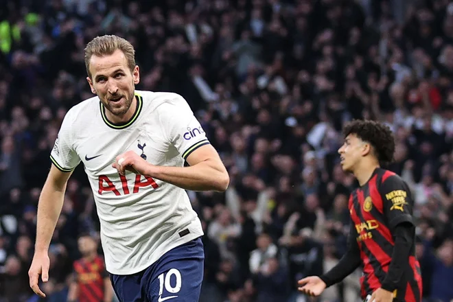 Harry Kane je bil edini strelec na derbiju. FOTO: Adrian Dennis/AFP
