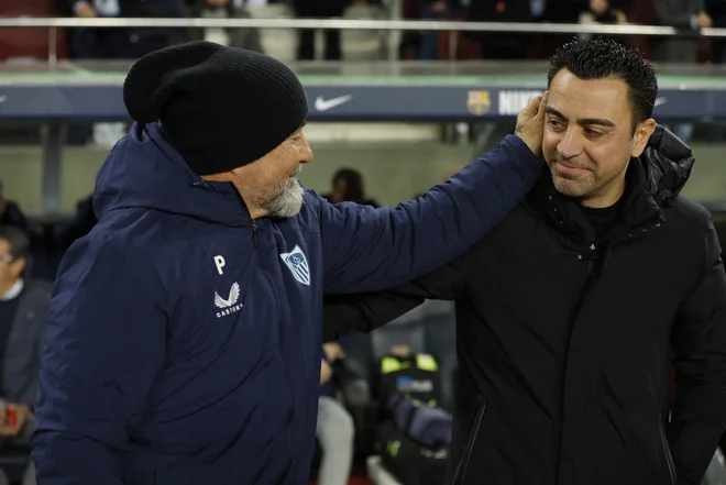 Trenerja Jorge Sampaoli (Sevilla) in Xavi (Barcelona). FOTO: Albert Gea/Reuters
