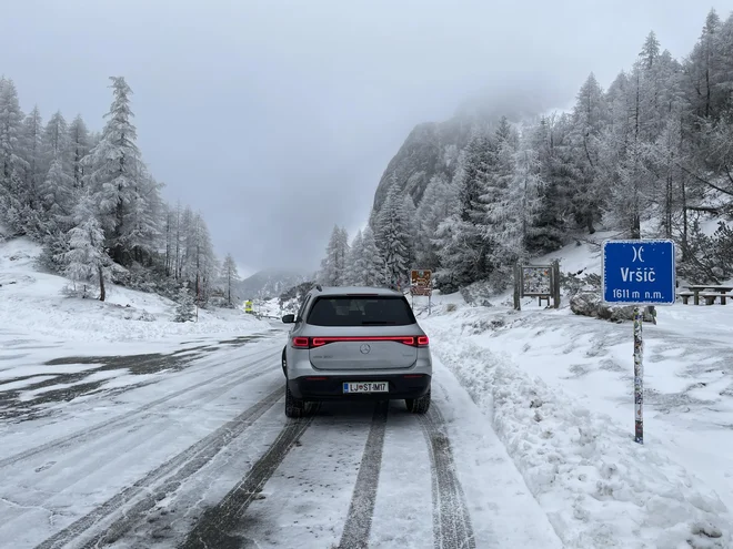 K ugodni porabi verjetno pripomore tudi serijsko vgrajena toplotna črpalka. FOTO: Blaž Kondža
