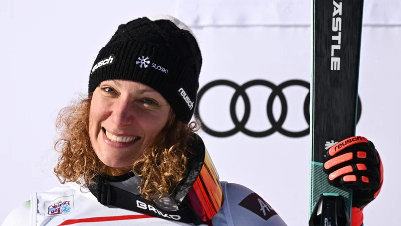 Ilka Štuhec je uspešno nasledila Tino Maze na smukaškem prestolu. FOTO: Fabrice Coffrini/AFP
