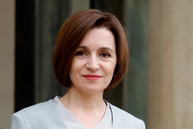 Predsednica države Maia Sandu je dala Dorinu Receanu petnajst dni časa, da sestavi novo vlado. FOTO: Sarah Meyssonnier/Reuters
