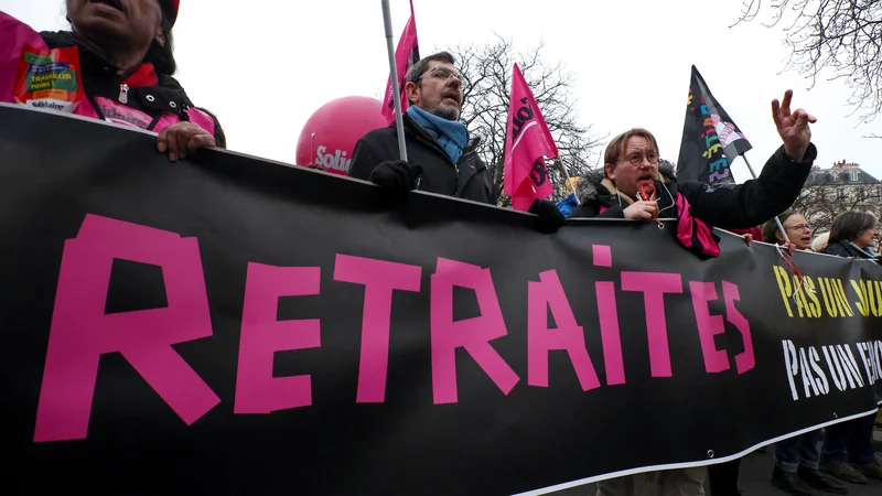 Francozi še naprej protestirajo proti pokojninski reformi.
FOTO: Yves Herman/Reuters