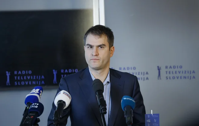 Andrej Grah Whatmough je danes predstavil rezulatate svojega poslovanja. Zanikal je, da bi kaj vedel o dogajanju na ustavnem sodišču. FOTO: Jože Suhadolnik/Delo
