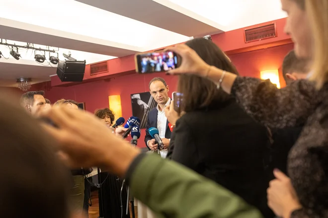 Na Logarjevi platformi bi lahko gradila naslednja generacija desnosredinskih politikov, meni politolog dr. Miro Haček. FOTO:&nbsp;Voranc Vogel/Delo
