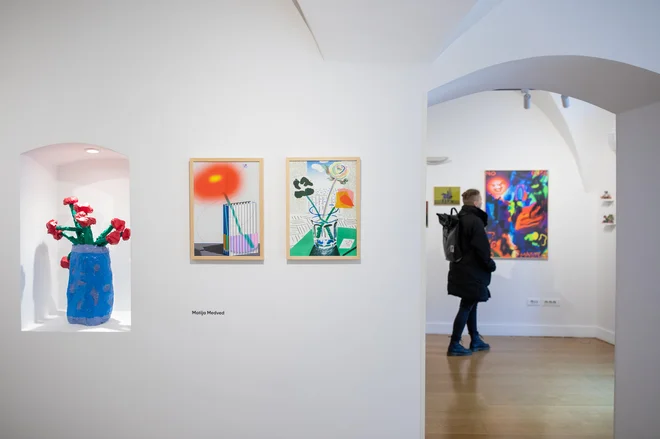 V produkciji Centra ilustracije so na Vodnikovi domačiji Center predvčerajšnjim odprli razstavo Tu nas najdete, na kateri se predstavlja 22 ilustratork in ilustratorjev mlajše generacije. FOTO:&nbsp;Voranc Vogel
