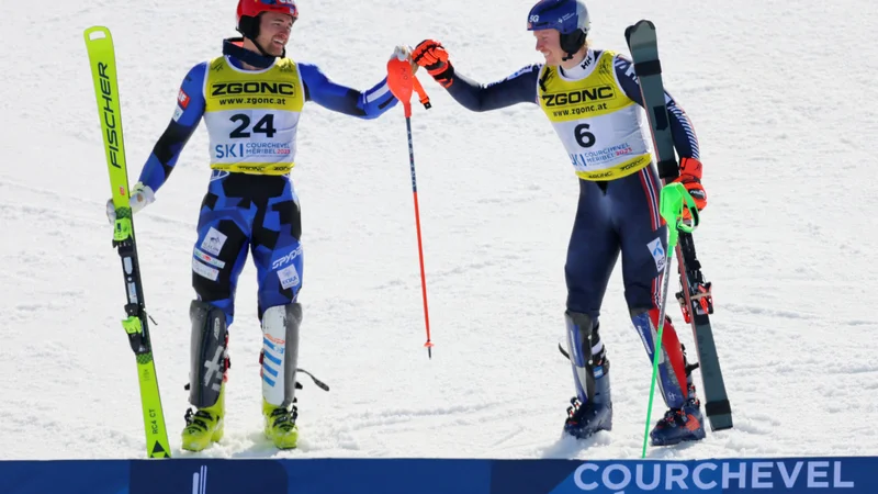 Za senzacionalen razplet sta poskrbela Henrik Kristoffersen in Aj Ginnis. FOTO:&nbsp;Denis Balibouse/Reuters
