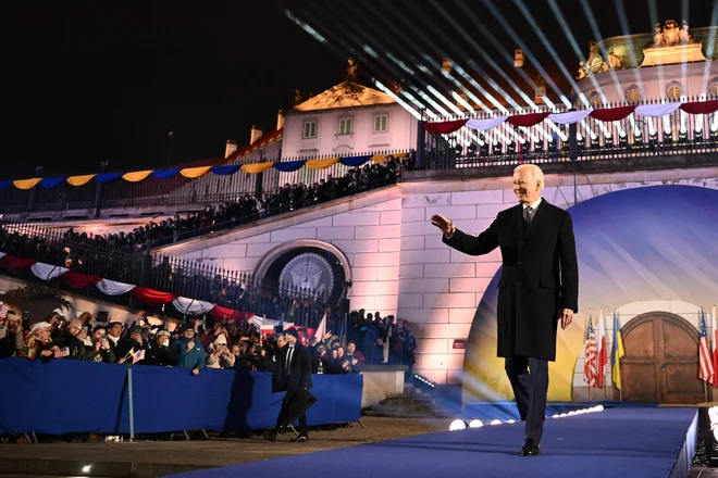 Ameriški predsednik Joe Biden v Varšavi. FOTO:&nbsp;Mandel Ngan/Afp
