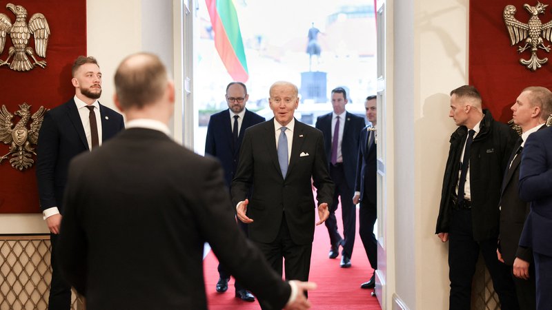 Fotografija: Zahodna vojaška zveza ostaja trdna, je v Varšavi poudaril Biden. FOTO: urad poljskega predsednika/Reuters
