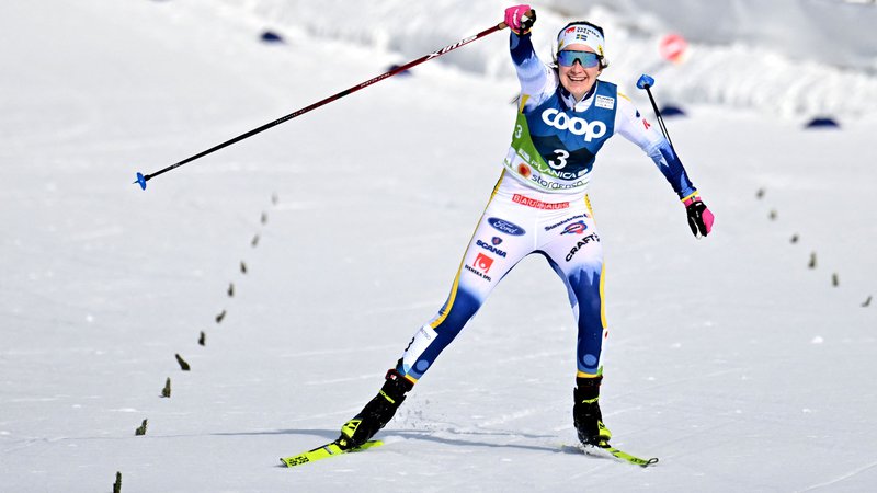 Fotografija: Ebba Andersson je slavila zmago v skiatlonu. FOTO: Joe Klamar /AFP
