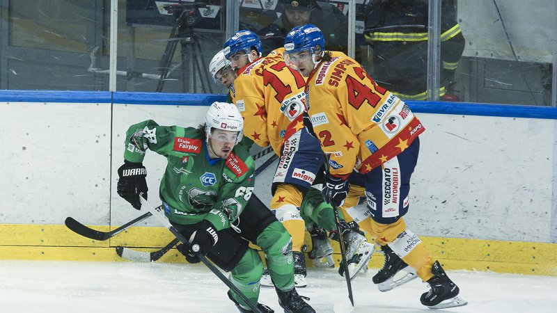 Fotografija: V obračunu zadnjega kola rednega dela lige ICEHL so hokejisti SŽ Olimpije vknjižili 35. poraz v sezoni. FOTO: Jože Suhadolnik/Delo
