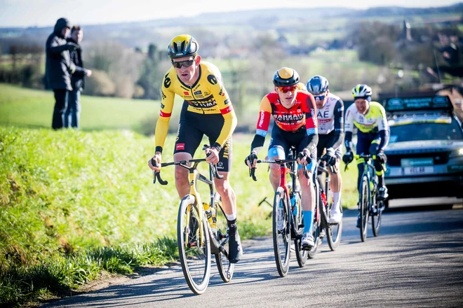 Tiesj Benoot, Matej Mohorič in&nbsp;Taco van der Hoorn (na fotografiji z leve) so se pomerili na belgijski klasiki. FOTO: Jasper Jacobs/AFP
