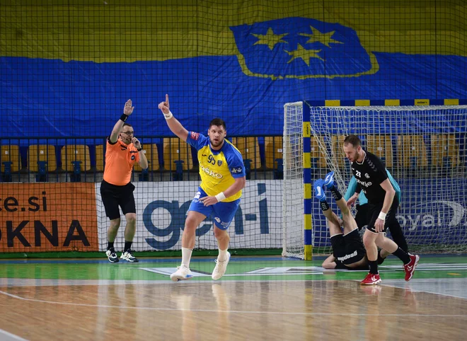 Matis Suholežnik je zadel štirikrat. FOTO: Slavko Kolar
