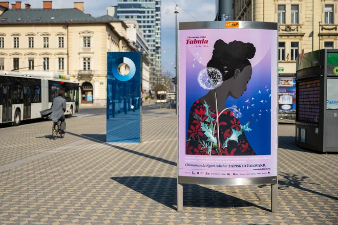 Lanska razstava naslovnic v središču Ljubljane na plakatnih mestih ­podjetja Tam-Tam. FOTO: Arhiv Beletrine
