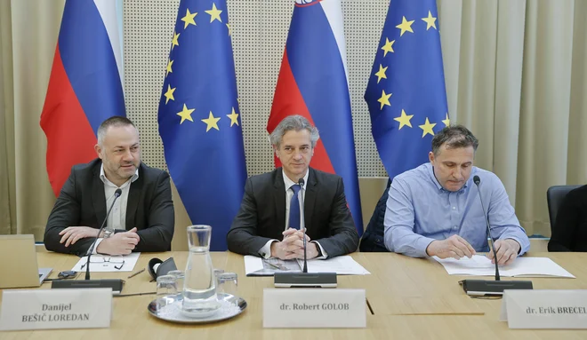 Strateški svet za zdravstvo, ki ga po novem vodi kirurg Erik Brecelj, bo nadaljeval delo na podlagi osnutka prejšnjega strateškega sveta. FOTO: Jože Suhadolnik/Delo
