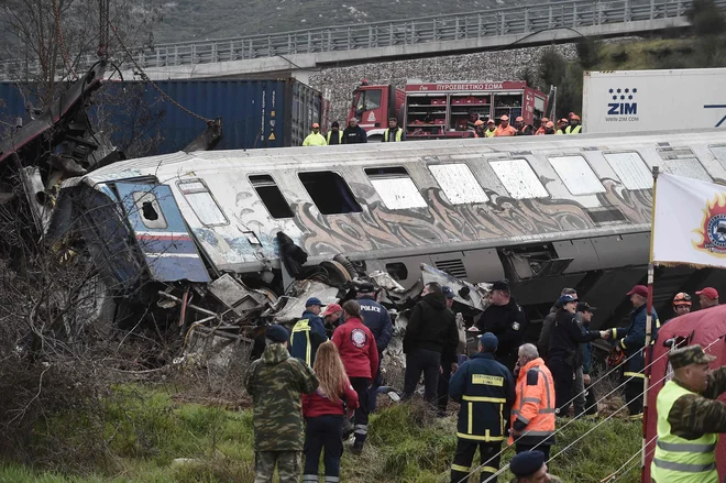 Prizorišče najhujše železniške nesreče v grški zgodovini. FOTO:&nbsp;Sakis Mitrolidis/AFP
