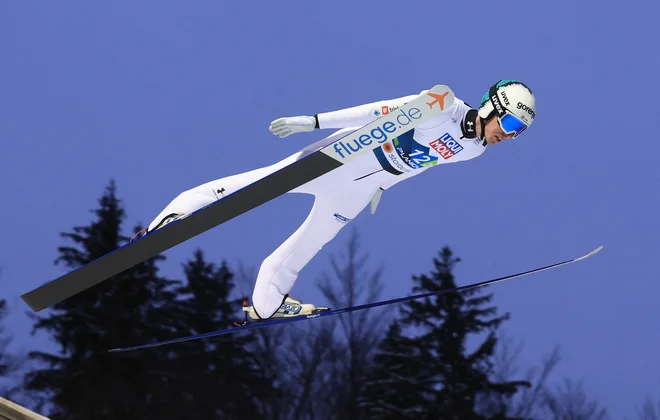 Timi Zajc na tekmi mešanih ekip. Foto Borut Zivulovic/Reuters
