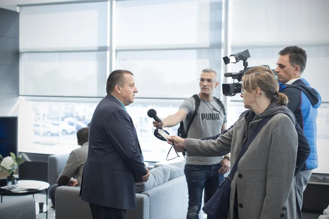 Država nima pravega gospodarja, ki bi si upal sprejemati ekonomsko logične odločitve. Ta vlada bo zaklala sama sebe, razmišlja Joc Pečečnik. FOTO: Jure Eržen

