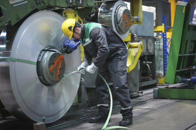 Predraga elektrika je dokončno ukinila primarno predelavo aluminija. FOTO: Jože Suhadolnik/Delo
