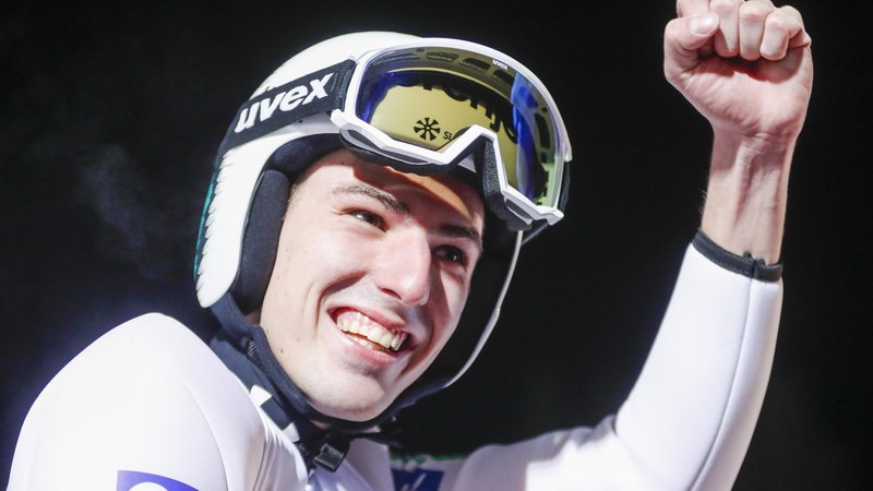 Fotografija: Timi Zajc je postal svetovni prvak na veliki skakalnici. FOTO: Matej Družnik

