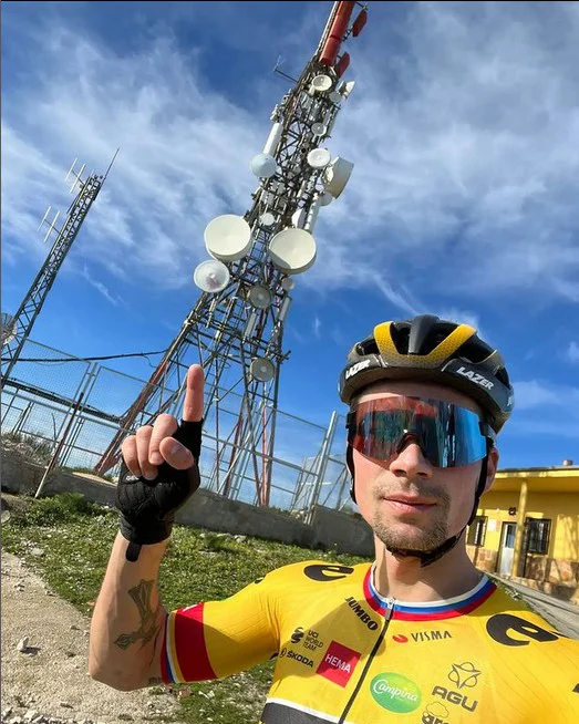 Primož Roglič kaže, da želi na sam vrh. FOTO: instagram
