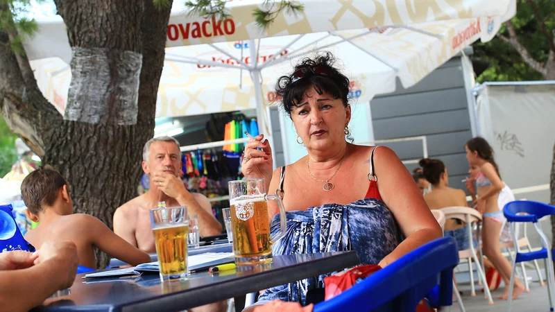Fotografija: Po hrvaški uvedbi evra so se zvišale predvsem cene gostinskih storitev, medletna inflacija pa se je znižala.
Foto Tomi Lombar