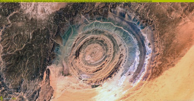 Geološka značilnost Richat ali oko Sahare v Mavretaniji (januar 2023) Foto Copernicus/Sentinel Hub/Pierre Markuse
