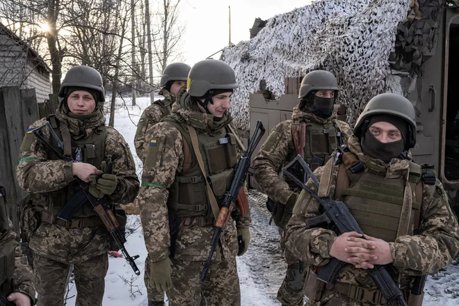 Bahmut v regiji Doneck je že več mesecev prizorišče hudih spopadov med ukrajinskimi in ruskimi silami. FOTO:&nbsp;Marko Djurica/Reuters

