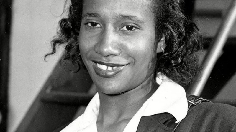 Fotografija: Alice Coachman je bila vsestransko nadarjena atletinja, državna prvakinja v teku na petdeset in sto metrov, pa tudi v štafetnih preizkušnjah na štiristo metrov, zelo uspešna pa je bila tudi kot obrambna igralka ženske študentske košarkarske ekipe iz Tuskegeeja. FOTO: Encyclopedia Britannica
