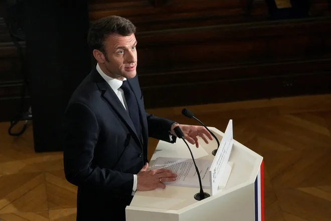 Pokojninska reforma je bila tudi ena osrednjih predvolilnih obljub predsednika Emmanuela Macrona. FOTO: Reuters
