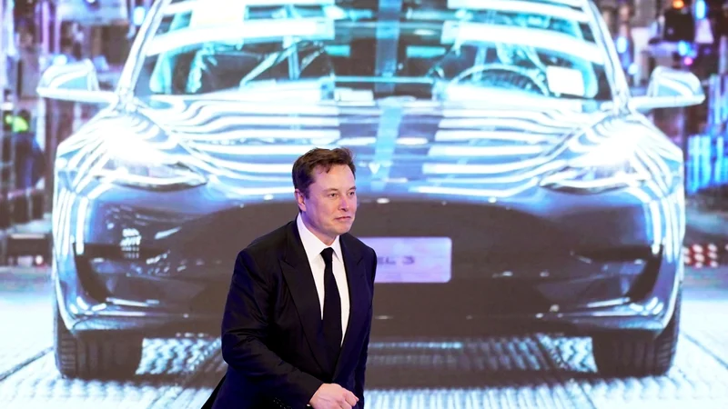 Fotografija: Proizvajalec električnih avtomobilov Tesla je z nižjimi cenami zajel več povpraševanja in dosegel občutno rast prodaje. FOTO: Aly Song/Reuters
