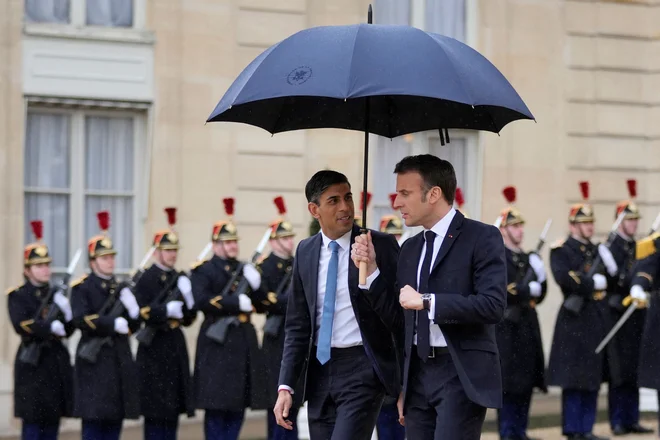 Britanski premier je v francosko glavno mesto dopotoval z namenom »resetiranja« dvostranskih vezi. Foto: Kin Cheung/Afp
