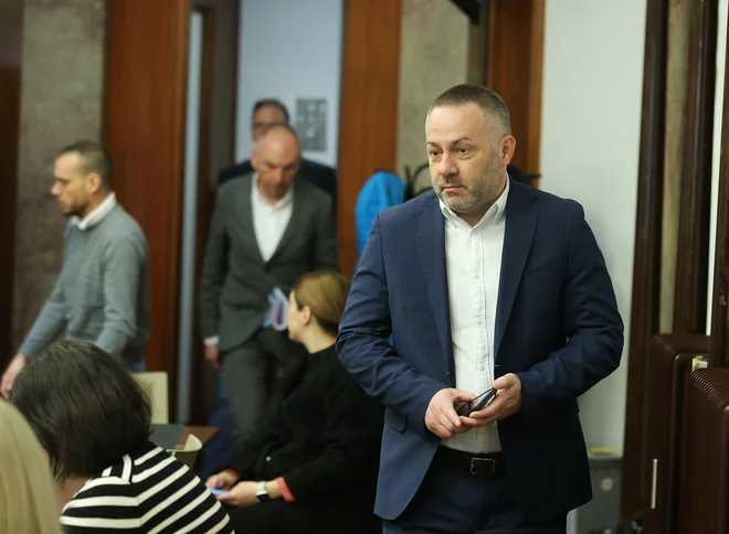 Po ministrovih besedah je končni cilj odkriti tiste, ki so potencialno oškodovali javni sistem in javni denar. FOTO: Jože Suhadolnik/Delo
