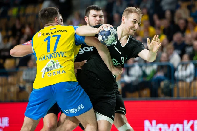 Domen Tajnik spet ni mogel rešiti Gorenja pred porazom v Celju. FOTO: Jan Gregorc
