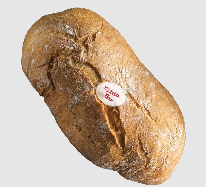 Kruh 5ka je domač kruh rustikalnega izgleda, z mehko sočno sredico in odlično svežino. FOTO: Podravka
