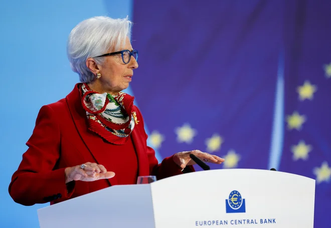 Predsednica ECB Christine Lagarde je ob pretresih v ameriških bankah in Credit Suisse&nbsp;poudarila, da je evropski bančni sistem odporen, kapitalsko močan in tudi ustrezno likvidnostno podprt. FOTO:&nbsp;Heiko Becker/Reuters&nbsp;
