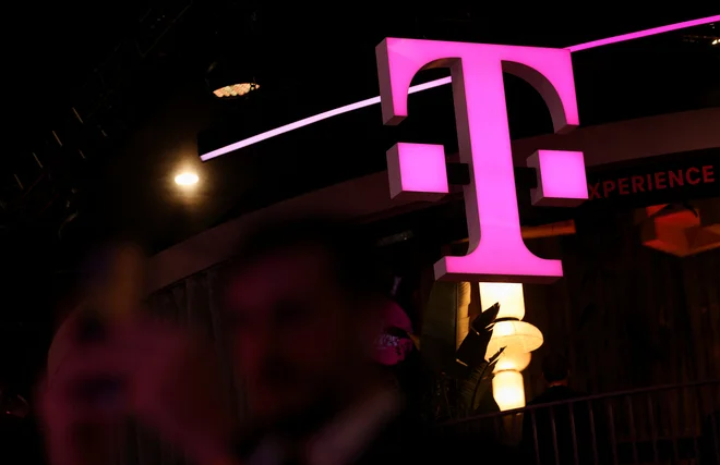 Močna tržna pozicija in pretekle kapitalske investicije postavljajo Deutche Telekom pred tekmece.
FOTO: Nacho Doce/Reuters